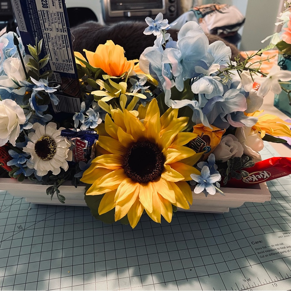 Centerpiece - Picture 2 of 2